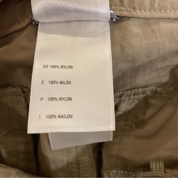 North Face Convertible Hiking Plants 12 - Picture 7 of 9